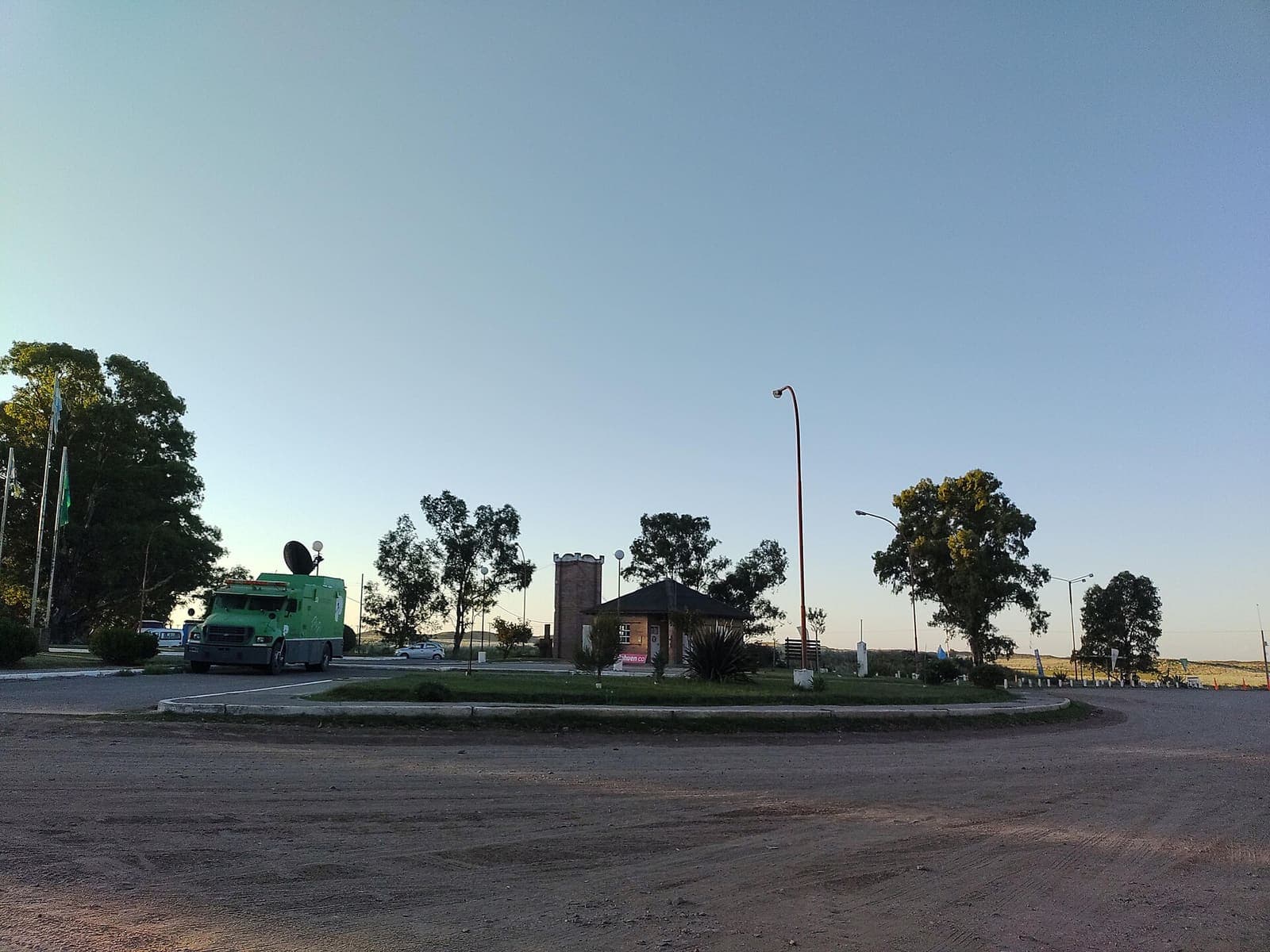 Rotonda de ingreso a Pehuen Co